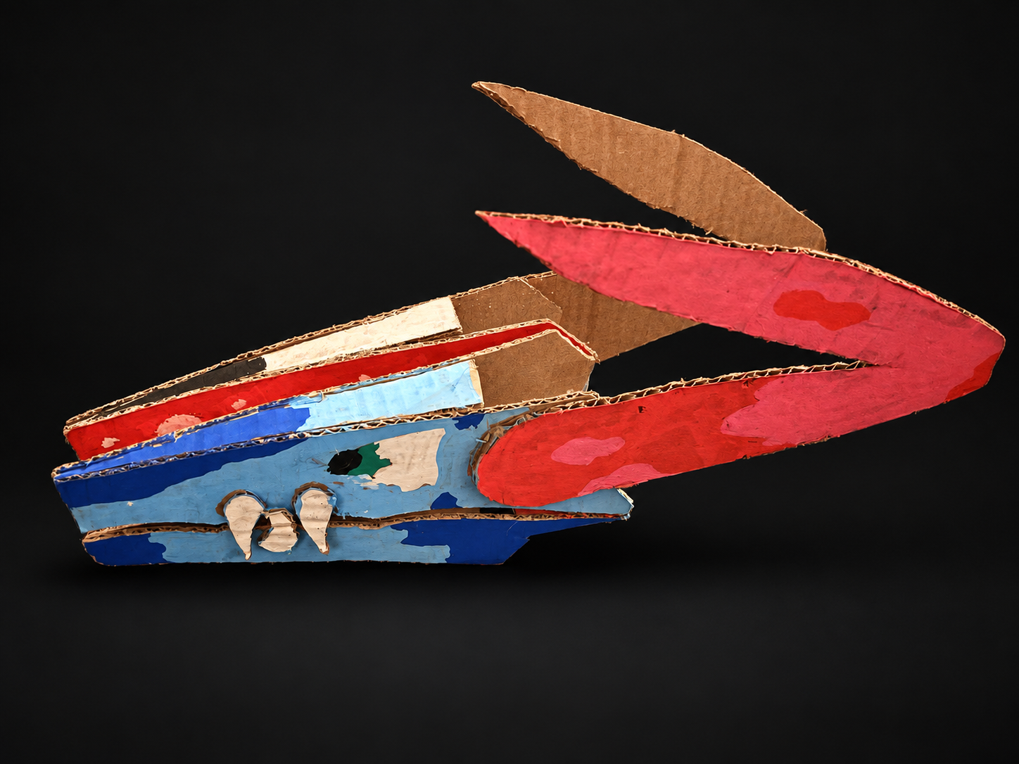 Emelia's layered four-mouth profile