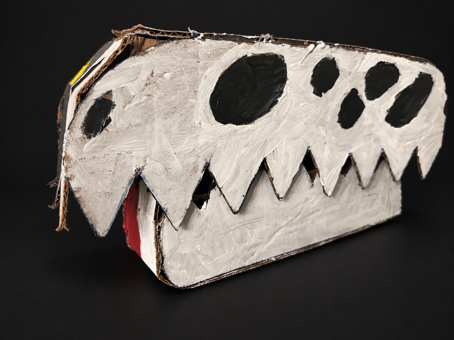 The Skull King's white-painted side